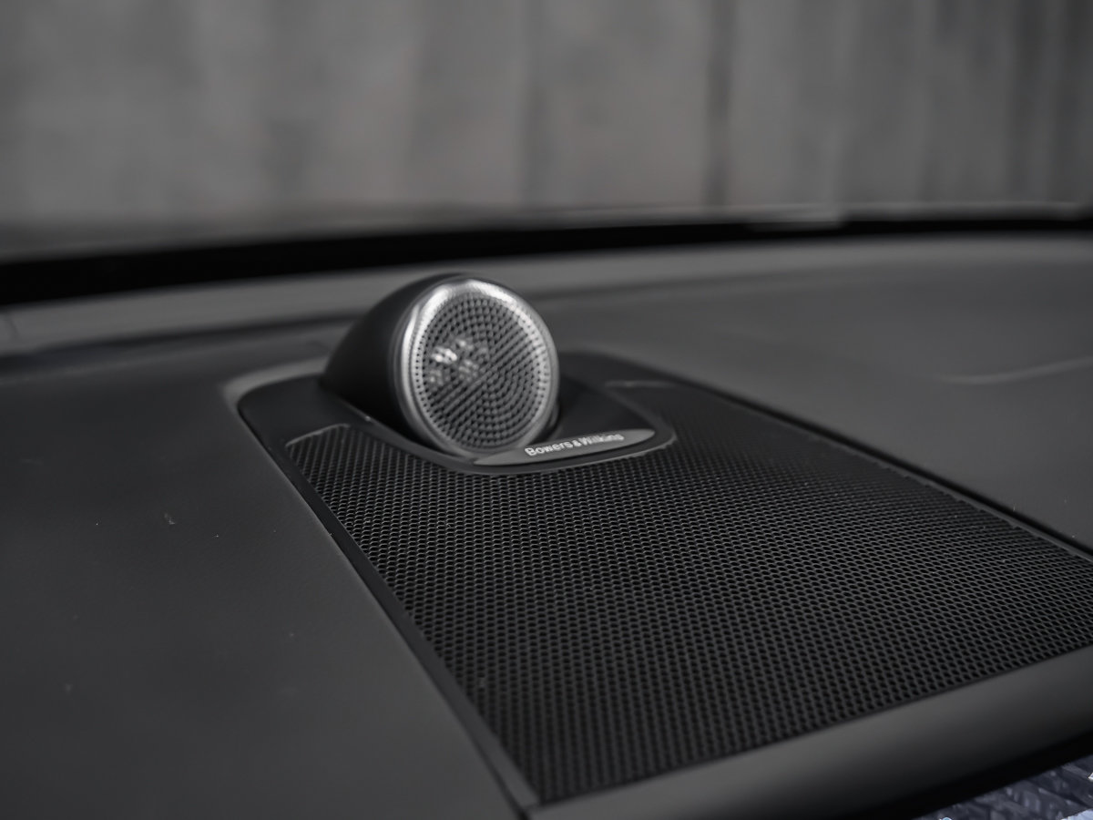 2023 Volvo XC60 Recharge T8 ULTIMATE BRIGHT BOWERS WILKINS MAGS 22PO-11