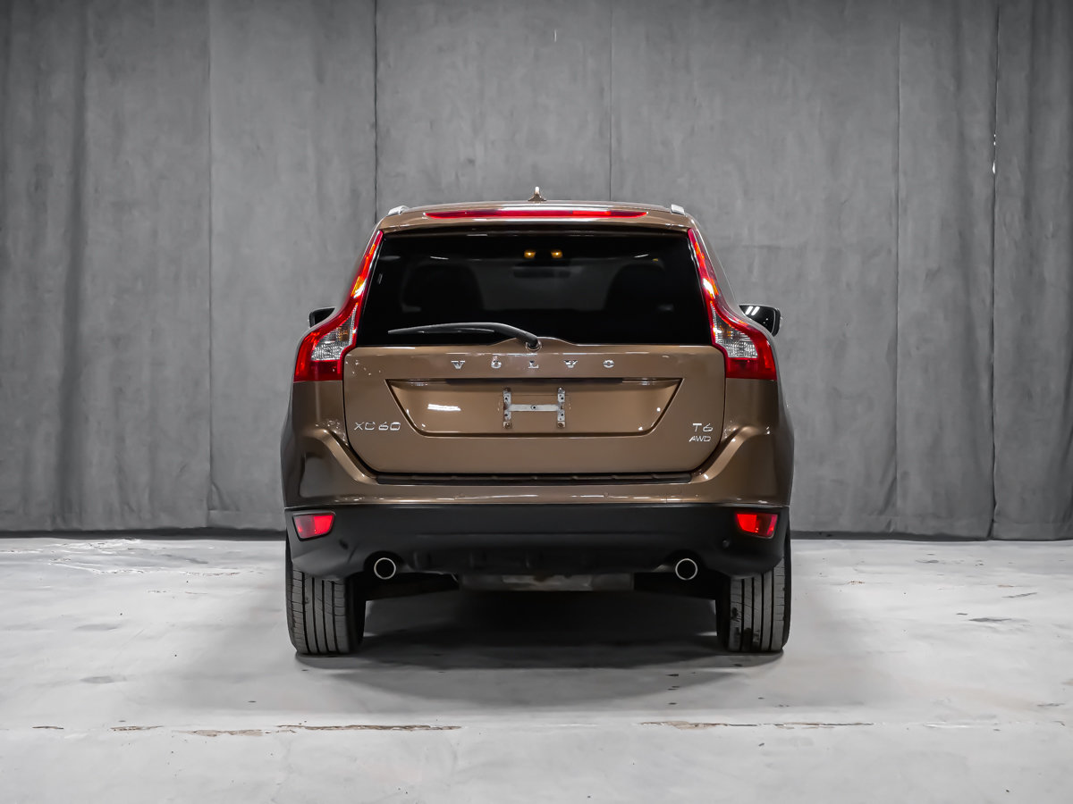 Volvo XC60 V6 AWD TOIT CUIR TOIT OUVRANT HAYON ELECTRIQUE 2013-4