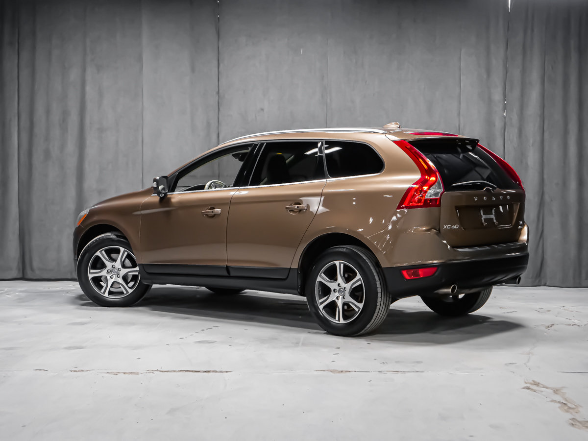 Volvo XC60 V6 AWD TOIT CUIR TOIT OUVRANT HAYON ELECTRIQUE 2013-2