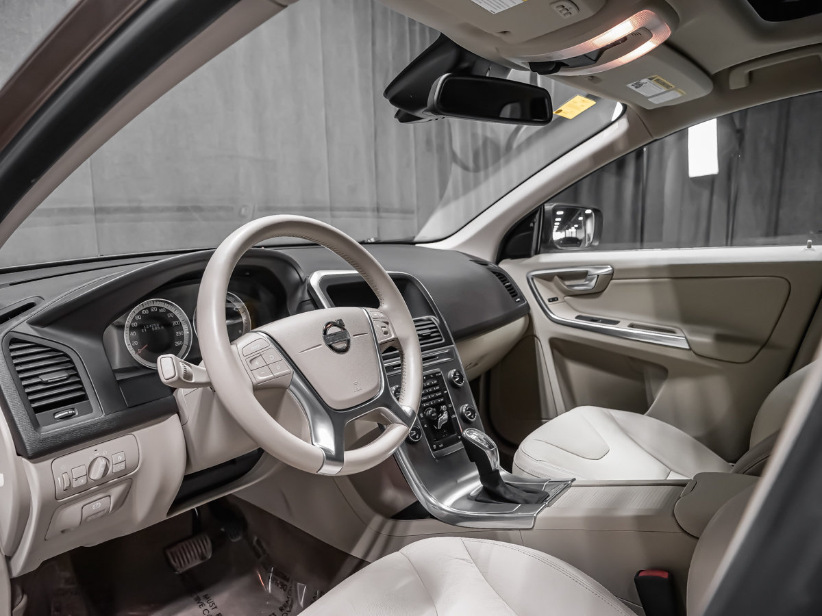 Volvo XC60 V6 AWD TOIT CUIR TOIT OUVRANT HAYON ELECTRIQUE 2013-5