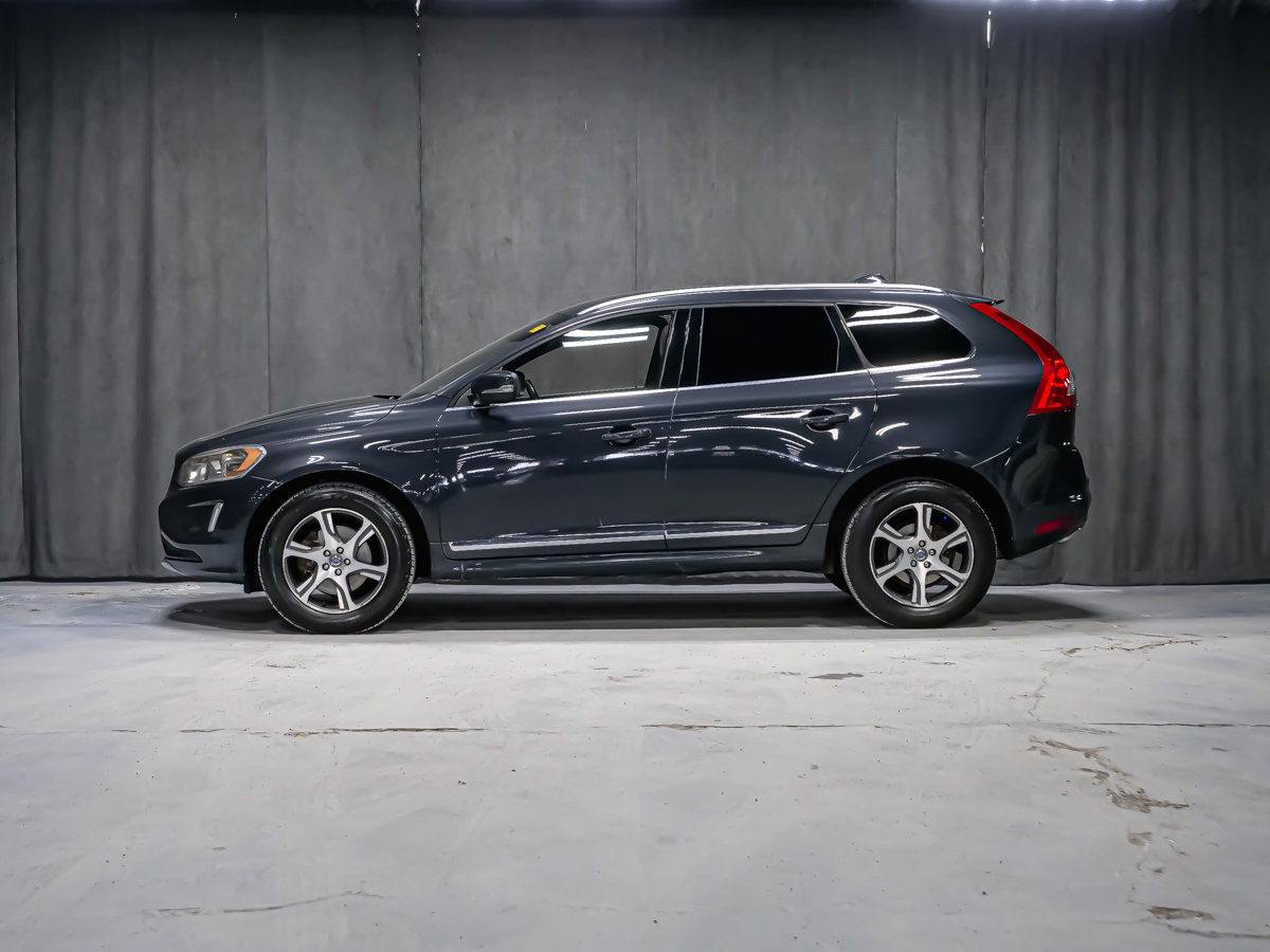 Volvo XC60 T6 AWD PREMIER PLUS VOLANT CHAUFFANT CAPTEUR ANGLE MORT TOIT OUVRANT 2015-4