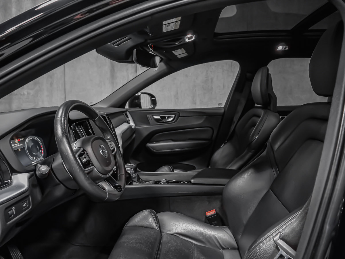 Volvo XC60 T6 MOMENTUM CLIMATE PACKAGE WITH HEATED WINDSHIELD 2018-10