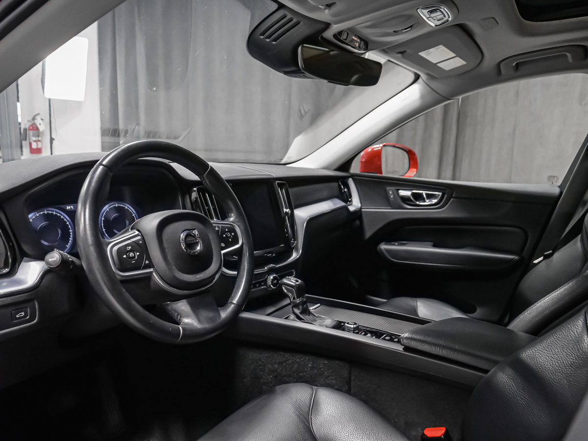 2019 Volvo XC60 Momentum-1