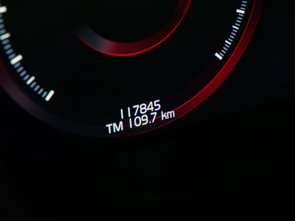 2020 Volvo XC60 R-Design-8