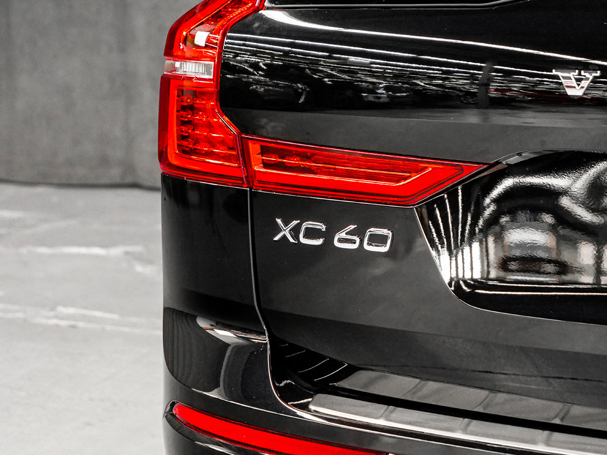 2022 Volvo XC60 B6 INSCRIPTION CLIMATE BOWERS & WILKINS-9