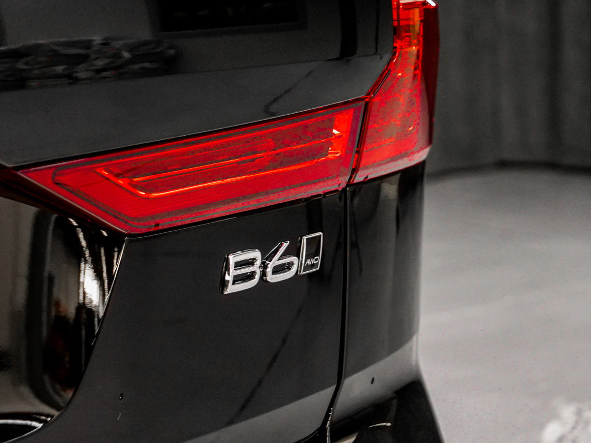 2022 Volvo XC60 B6 INSCRIPTION CLIMATE BOWERS & WILKINS-27
