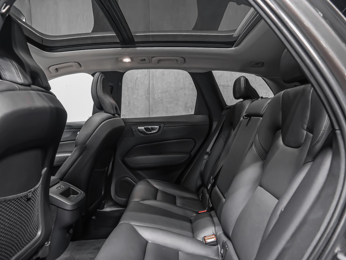 2022 Volvo XC60 B6 MOMENTUM CLIMATE PREMIUM MAGS 20PO-12