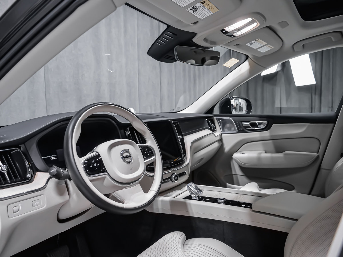 2022 Volvo XC60 B6 INSCRIPTION CLIMATE BOWERS & WILKINS-5
