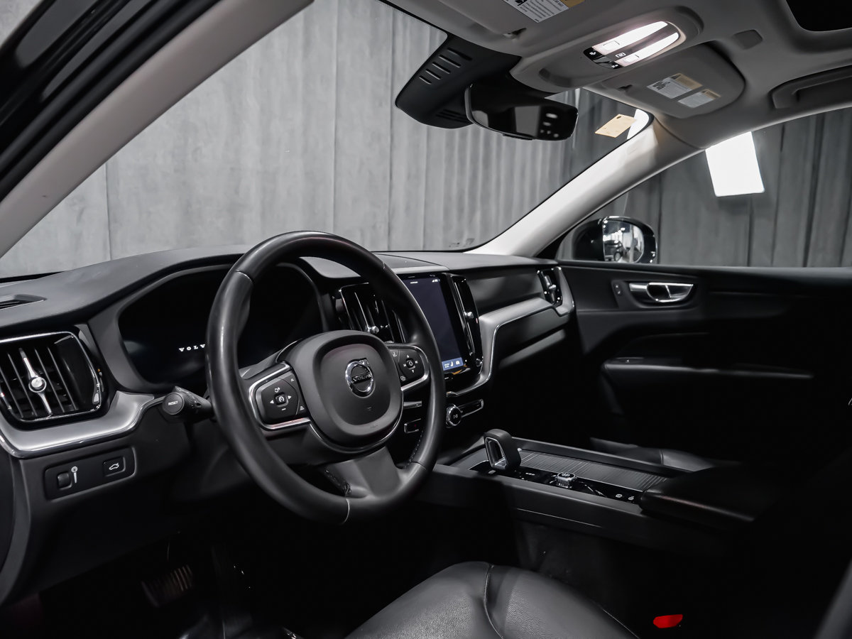 2022 Volvo XC60 B6 MOMENTUM CLIMATE PREMIUM-5