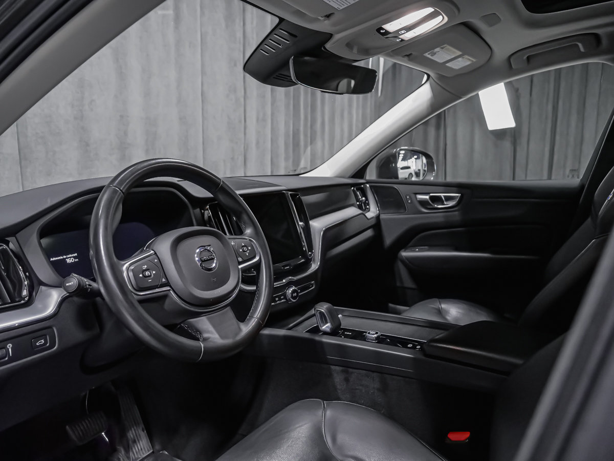 2022 Volvo XC60 B6 MOMENTUM-5