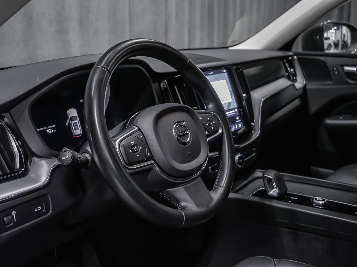 2022 Volvo XC60 B6 MOMENTUM-7