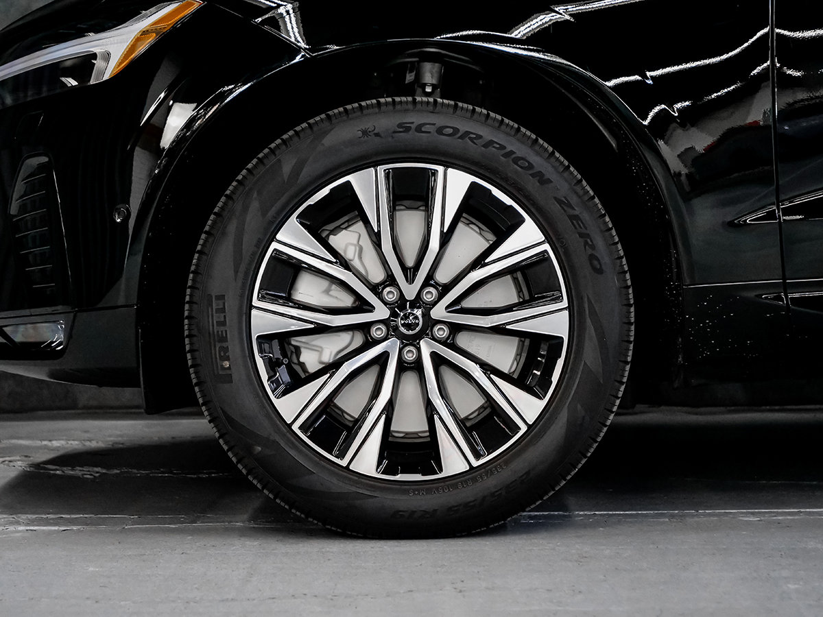 2023 Volvo XC60 PLUS DARK THEME-8