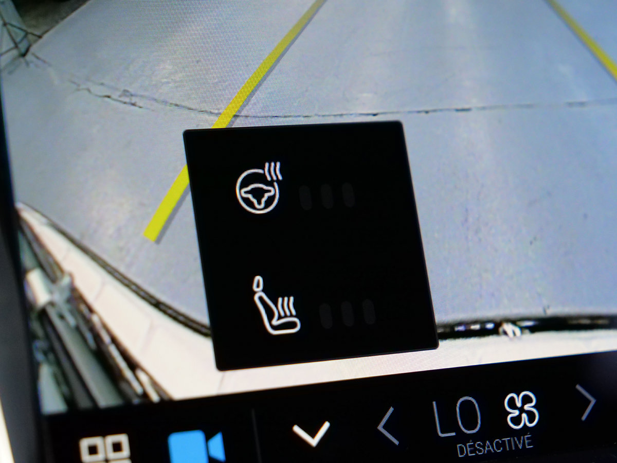 2023 Volvo XC60 PLUS DARK THEME-16