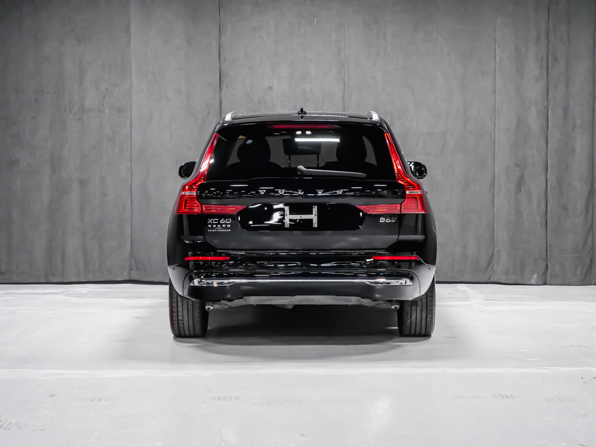 Volvo XC60 ULTIMATE BRIGHT THEME 2023-4