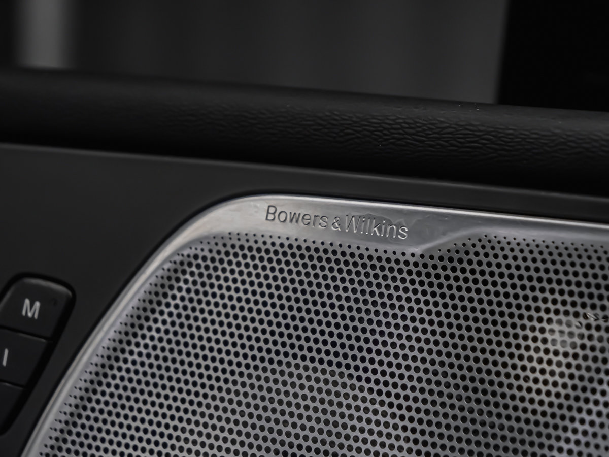 Volvo XC60 B6 ULTIMATE DARK 2023-9