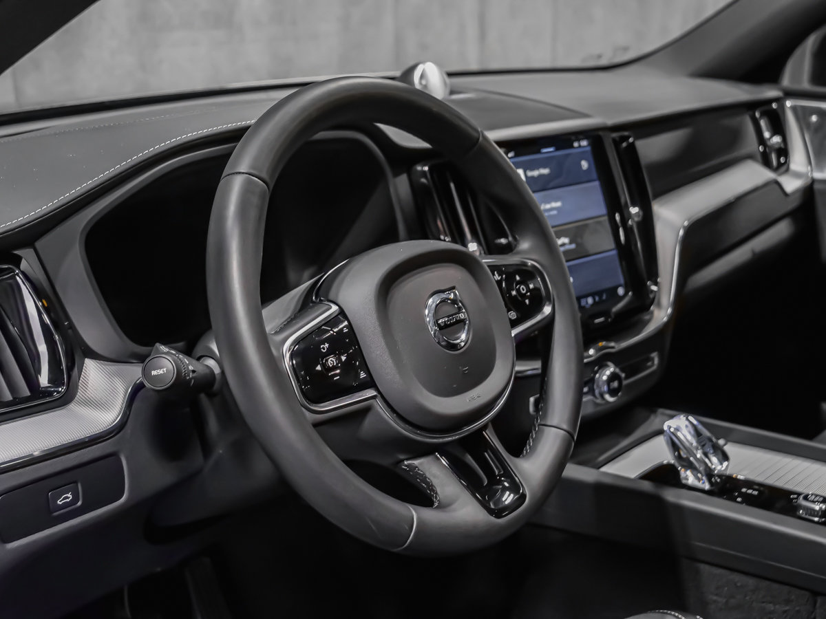 Volvo XC60 B6 ULTIMATE DARK 2023-7