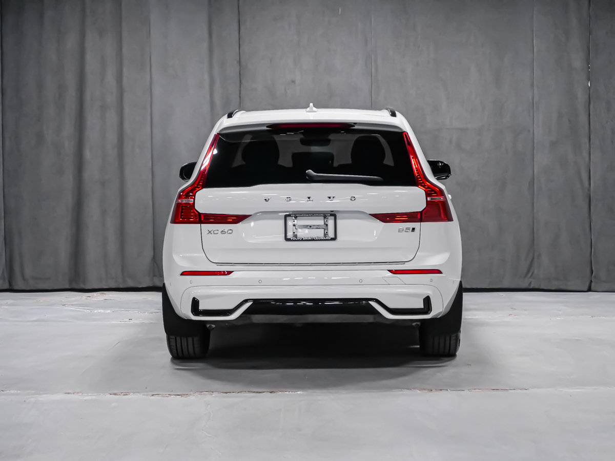 2024 Volvo XC60 B5 PLUS DARK CLIMAT HARMAN KARDON-4