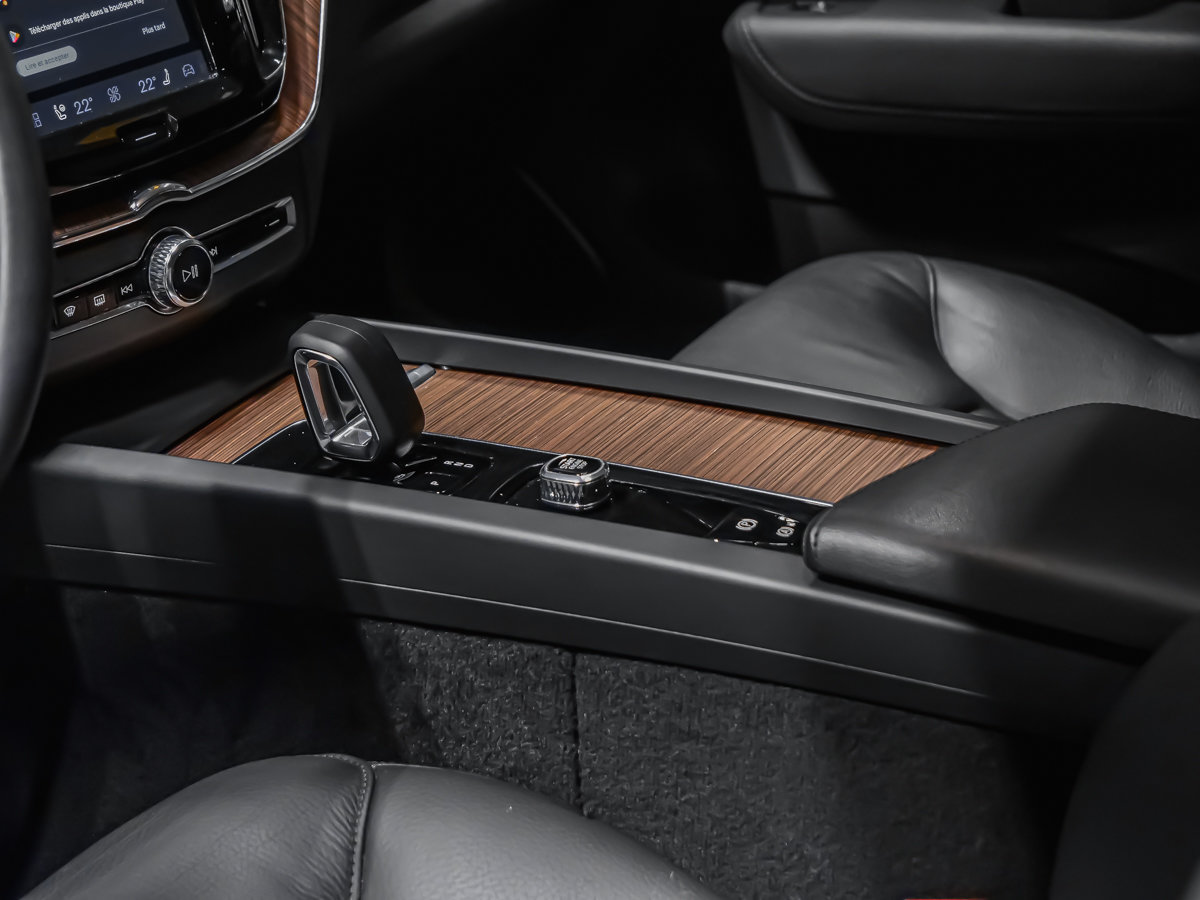 2024 Volvo XC60 B5 PLUS DARK CLIMAT HARMAN KARDON-7