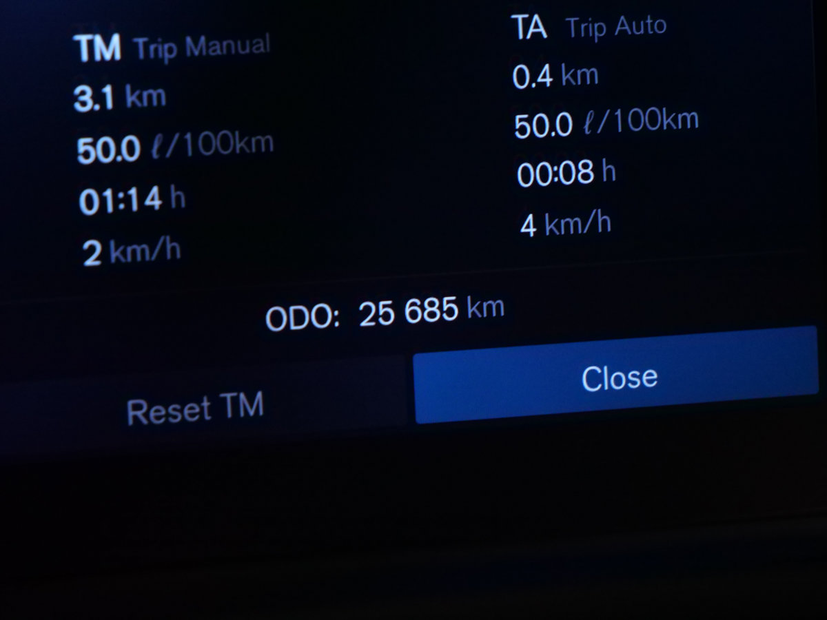 2024 Volvo XC60 Ultimate Dark Theme-11