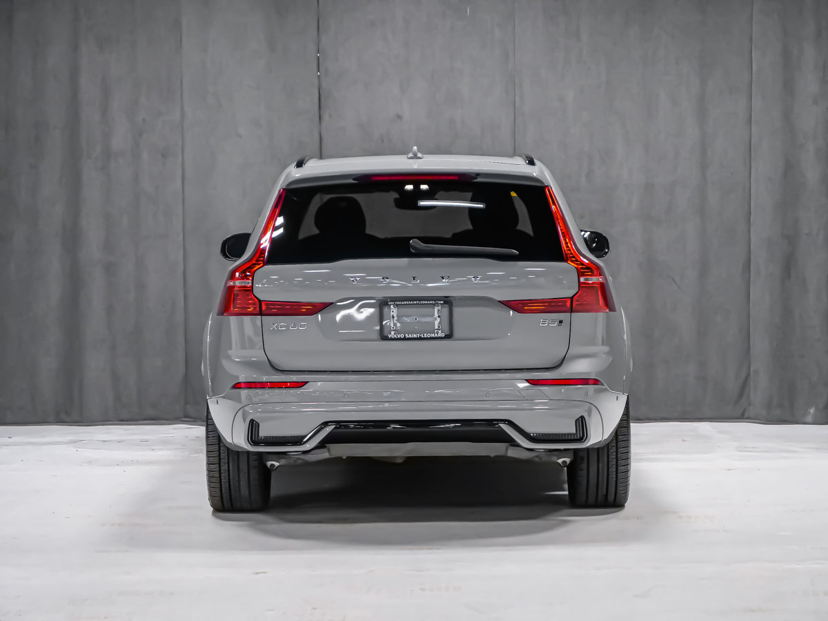 2024 Volvo XC60 Ultimate Dark Theme-4