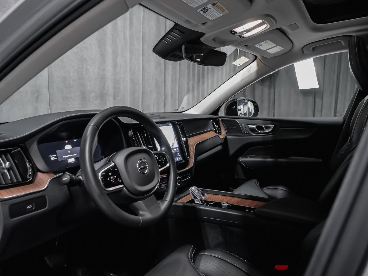 2024 Volvo XC60 Ultimate Dark Theme-5