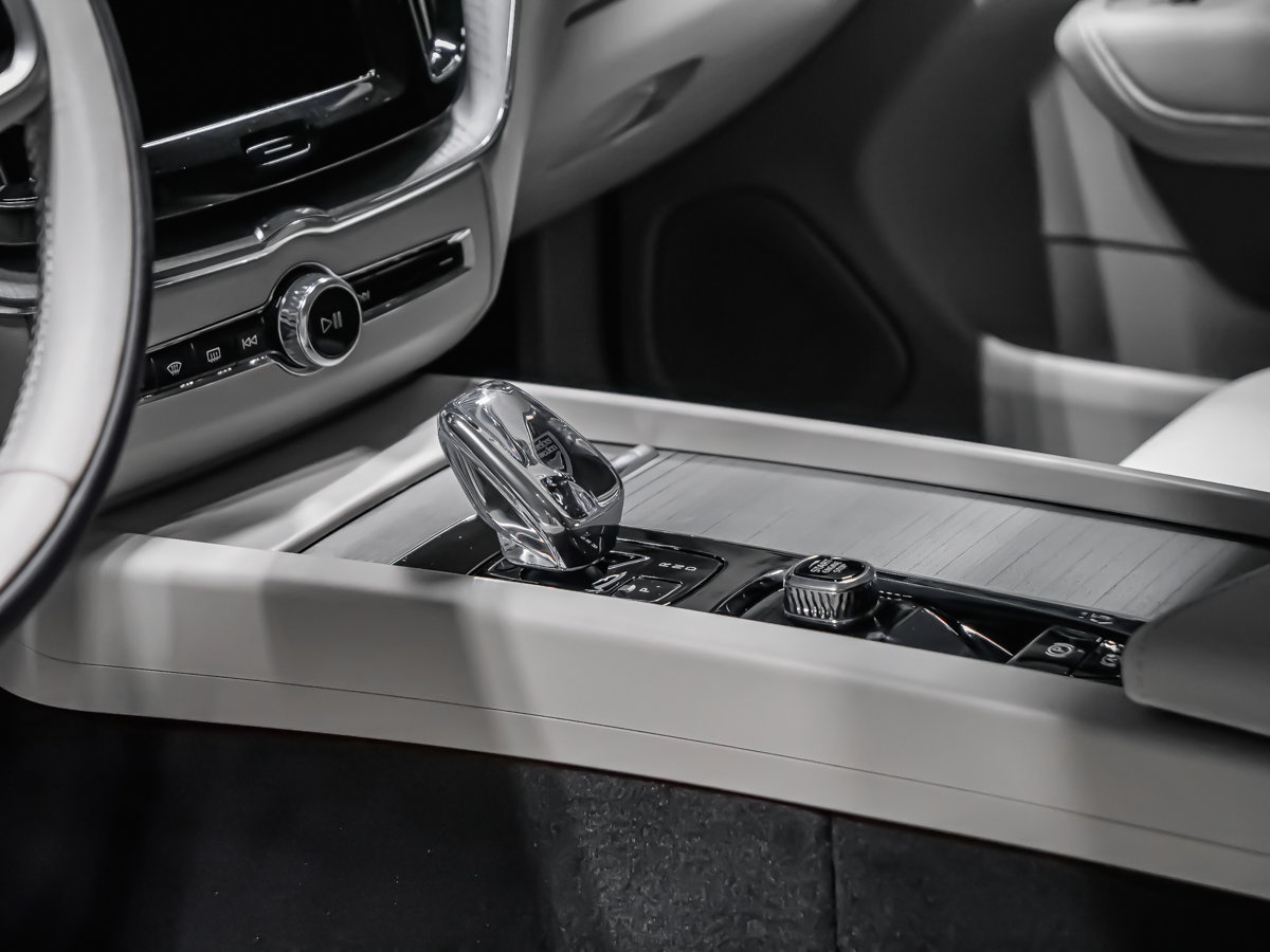 Volvo XC60 Ultra 2025-7