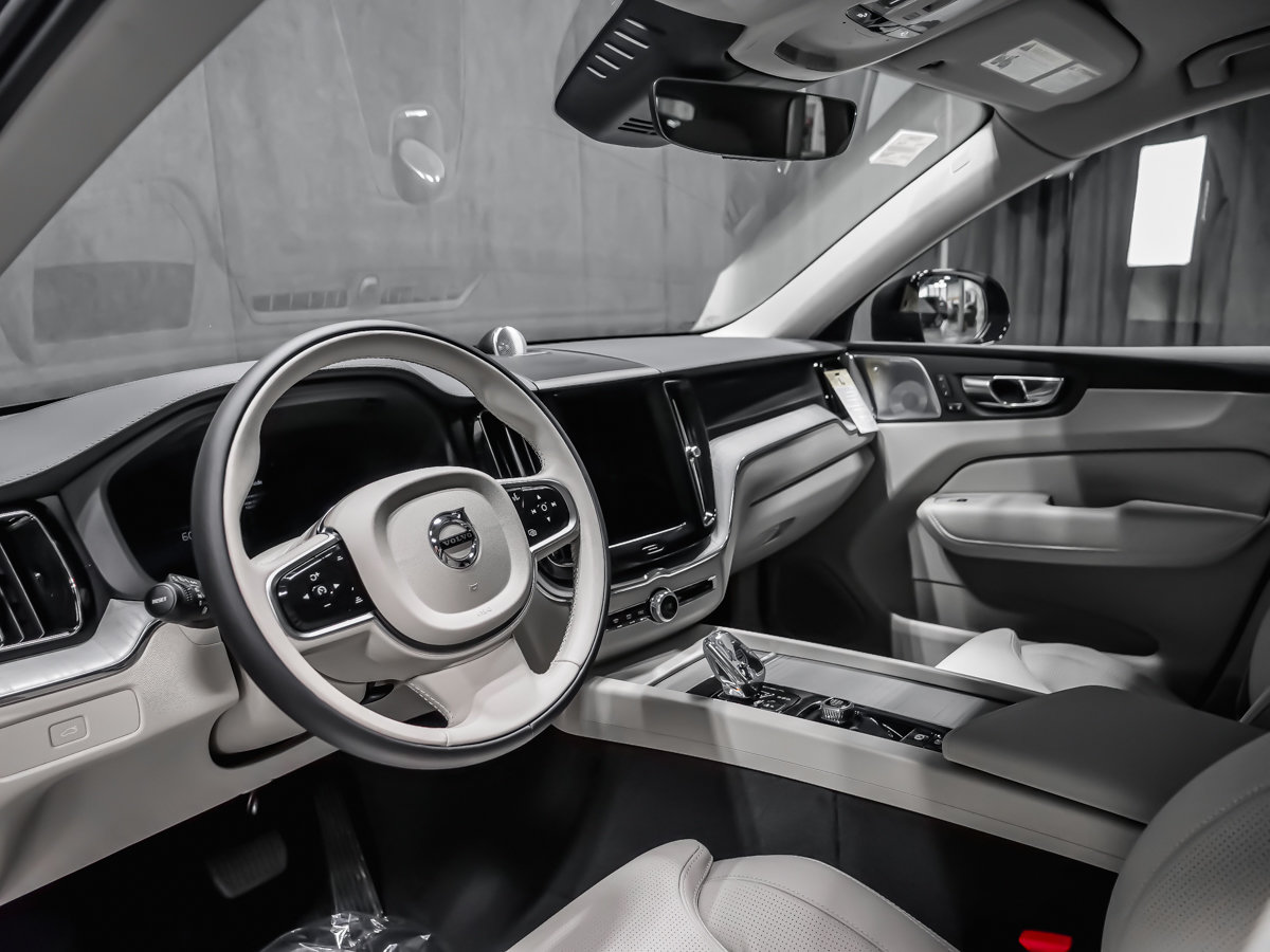 Volvo XC60 Ultra 2025-6