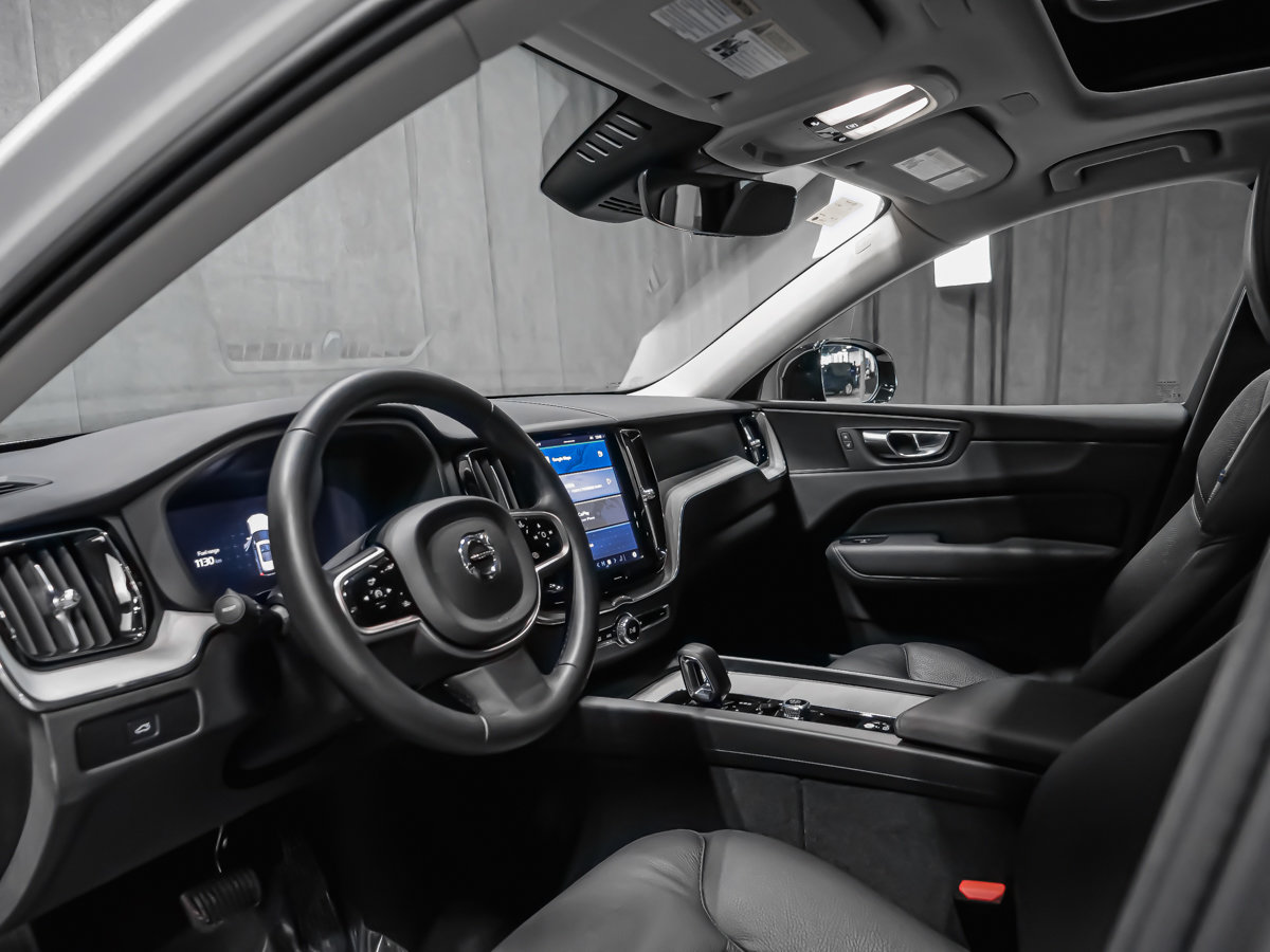 2025 Volvo XC60 B5 PLUS DARK CLIMAT MAGS 20PO-6