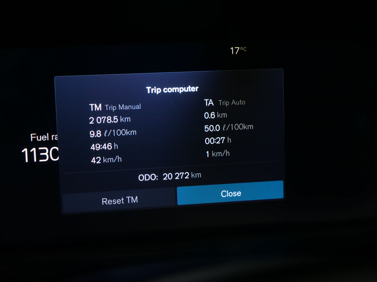 2025 Volvo XC60 B5 PLUS DARK CLIMAT MAGS 20PO-11