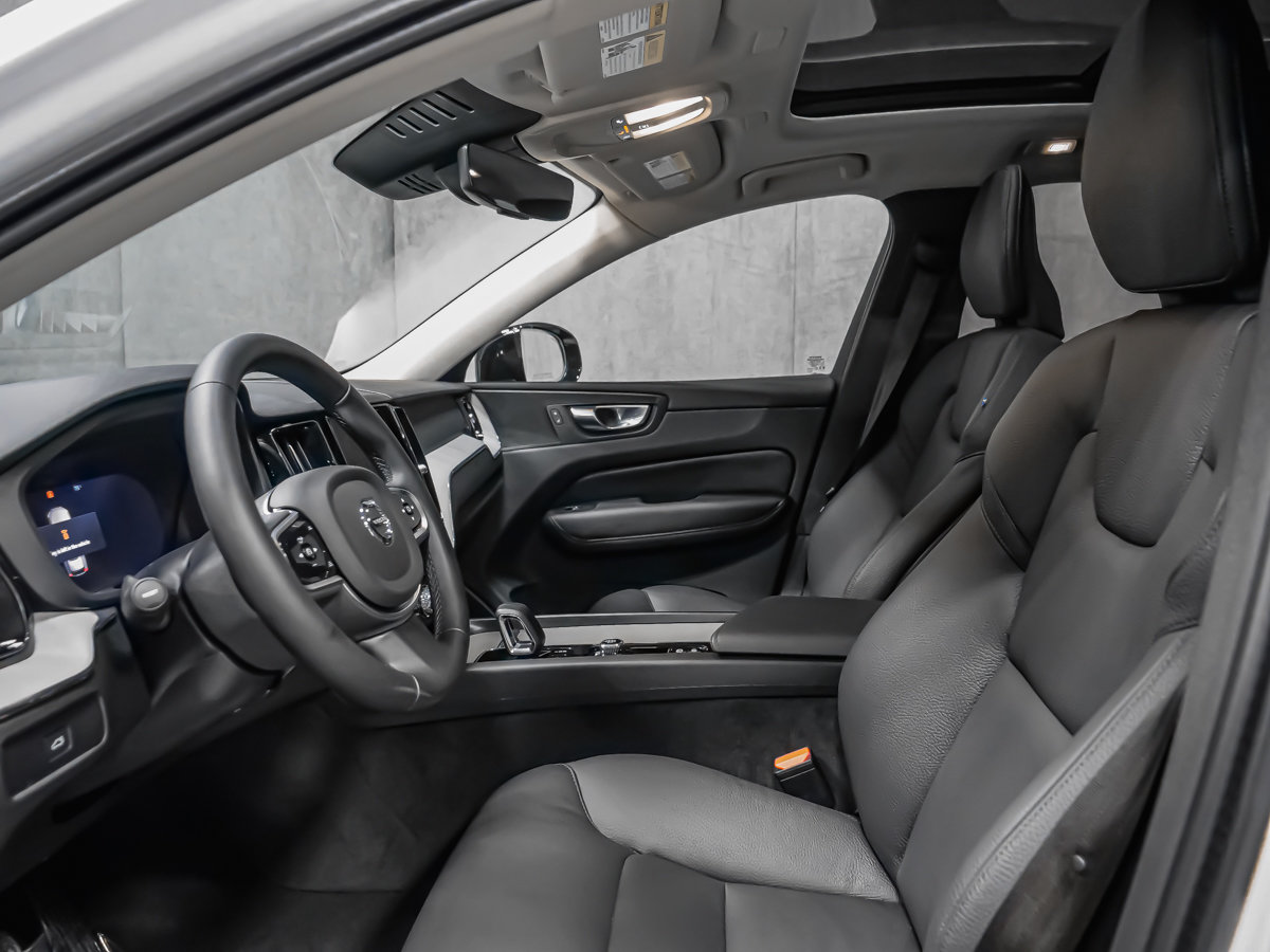 2025 Volvo XC60 B5 PLUS DARK CLIMAT MAGS 20PO-12