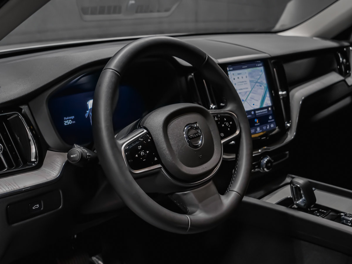 2025 Volvo XC60 B5 PLUS DARK CLIMAT MAGS 20PO-7