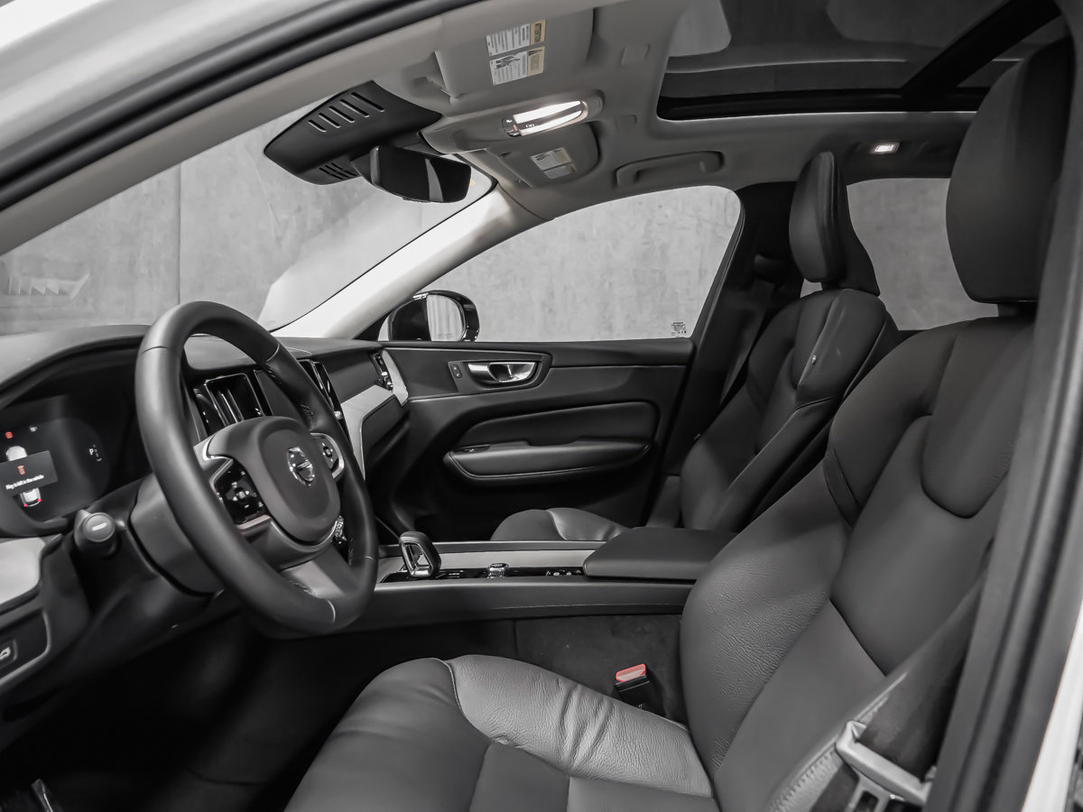 Volvo XC60 B5 PLUS DARK CLIMATE 2025-12