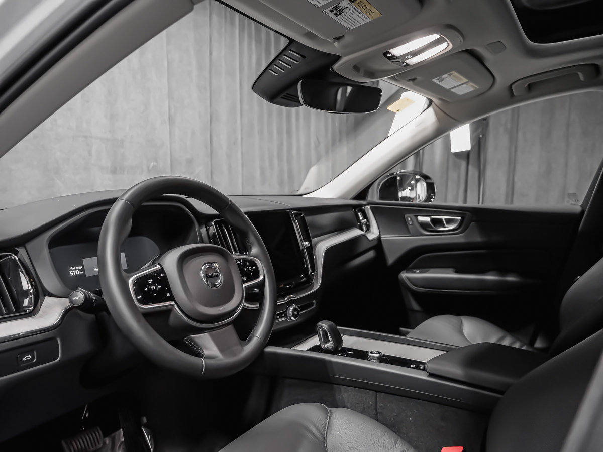 Volvo XC60 B5 PLUS DARK CLIMATE 2025-6