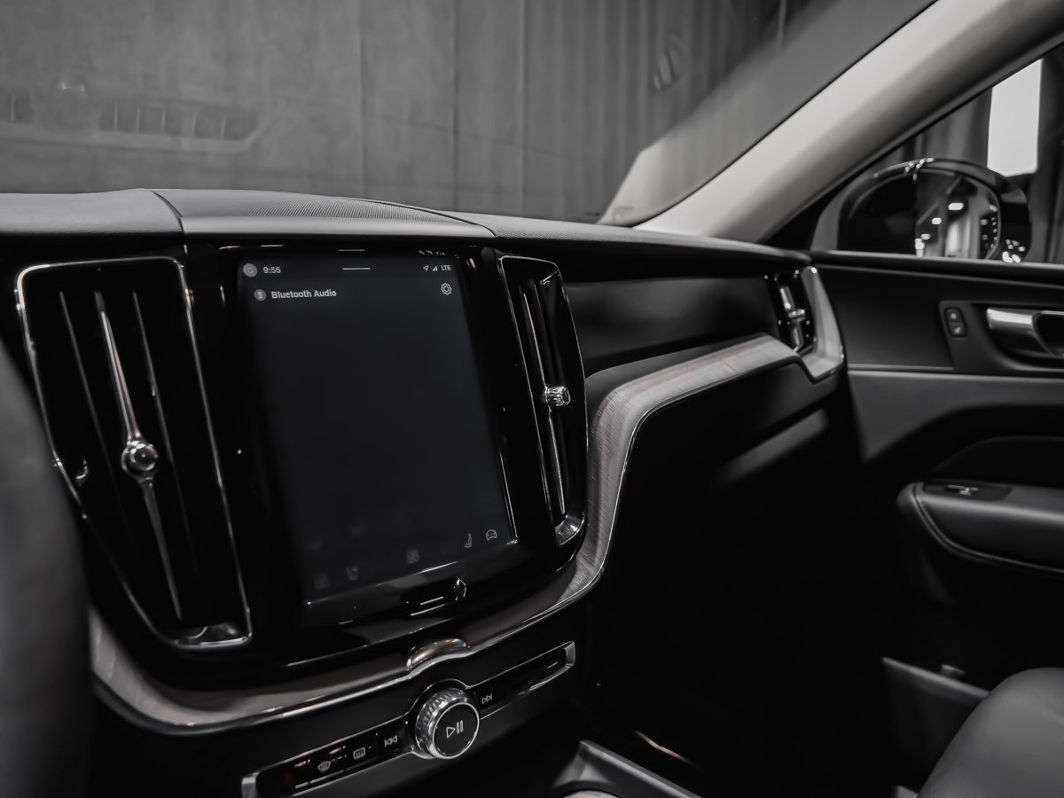 Volvo XC60 B5 PLUS DARK CLIMATE 2025-10