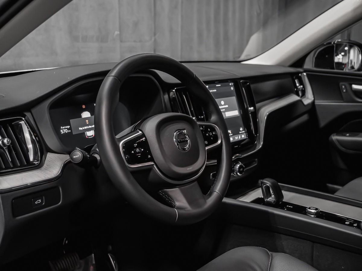 Volvo XC60 B5 PLUS DARK CLIMATE 2025-8