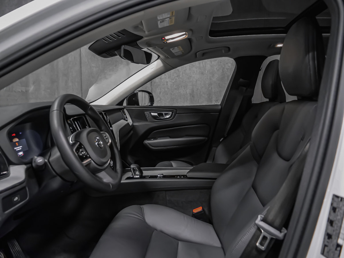 Volvo XC60 B5 PLUS DARK CLIMAT MAGS 20PO 2025-8