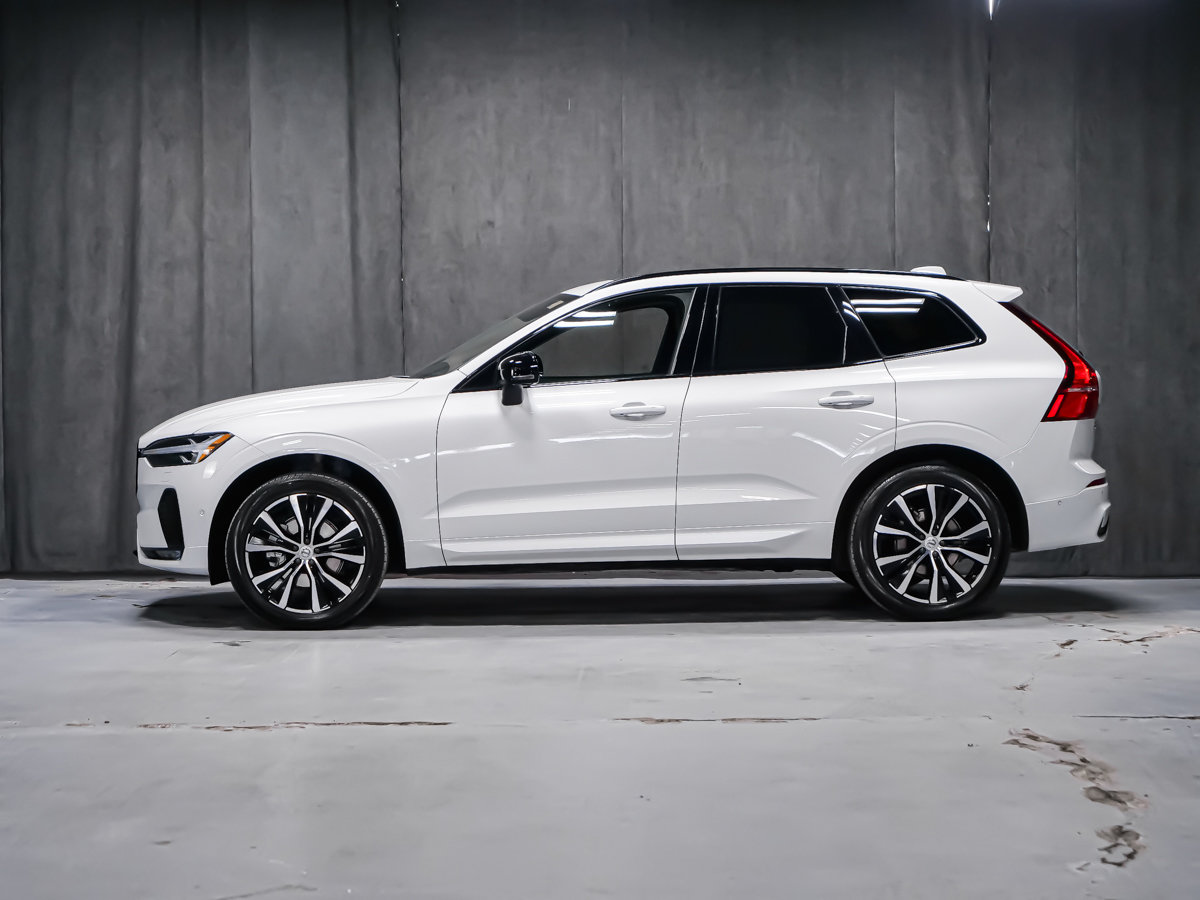 2025 Volvo XC60 B5 PLUS DARK CLIMATE-3