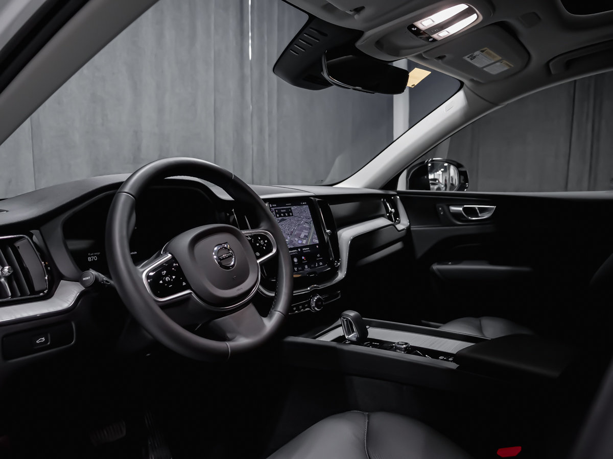 2025 Volvo XC60 B5 PLUS DARK CLIMATE-5