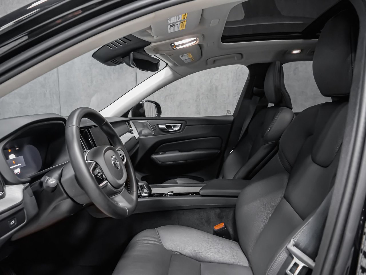 2025 Volvo XC60 B5 PLUS DARK CLIMATE-11