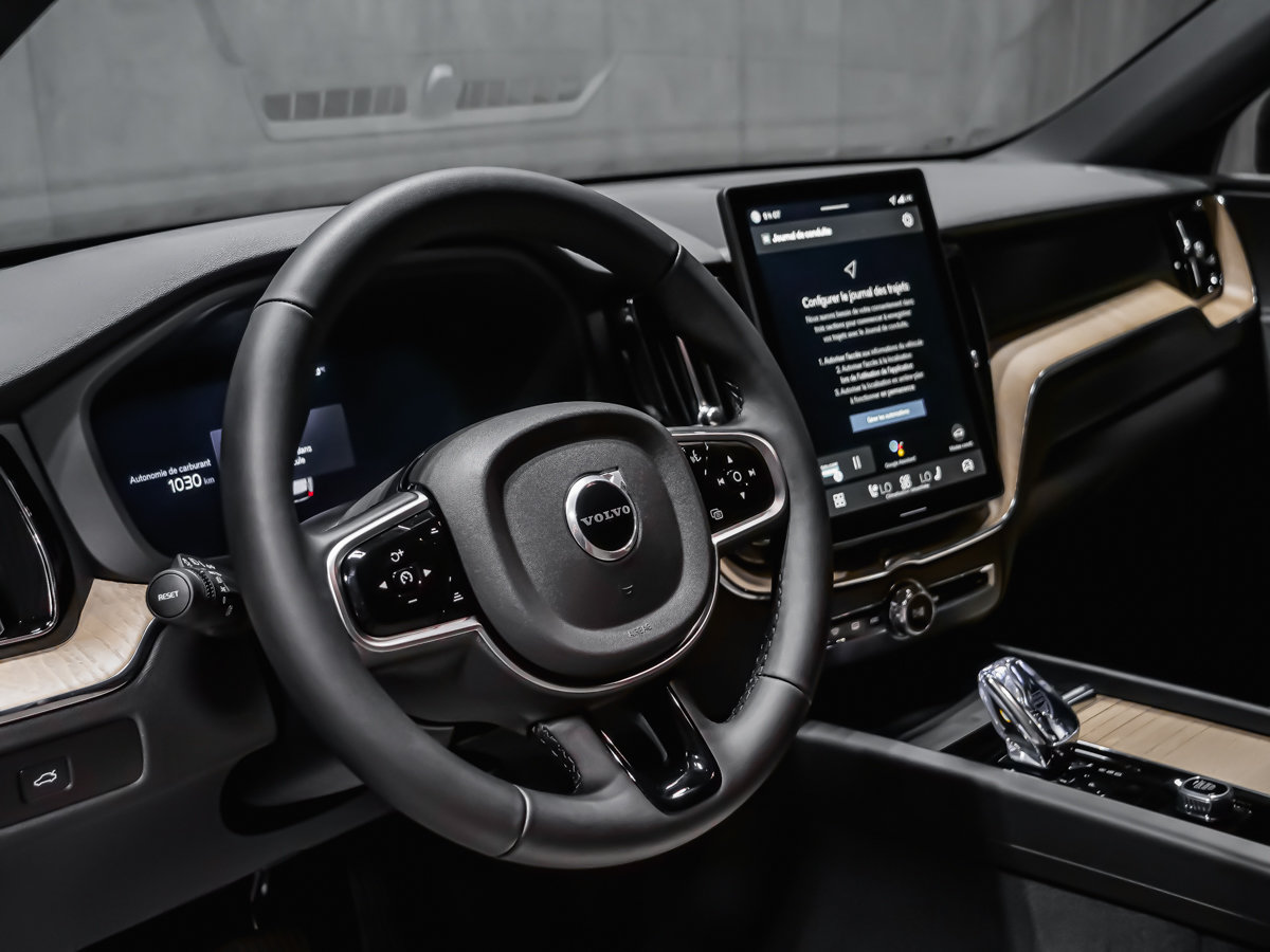 2026 Volvo XC60 Plus-8