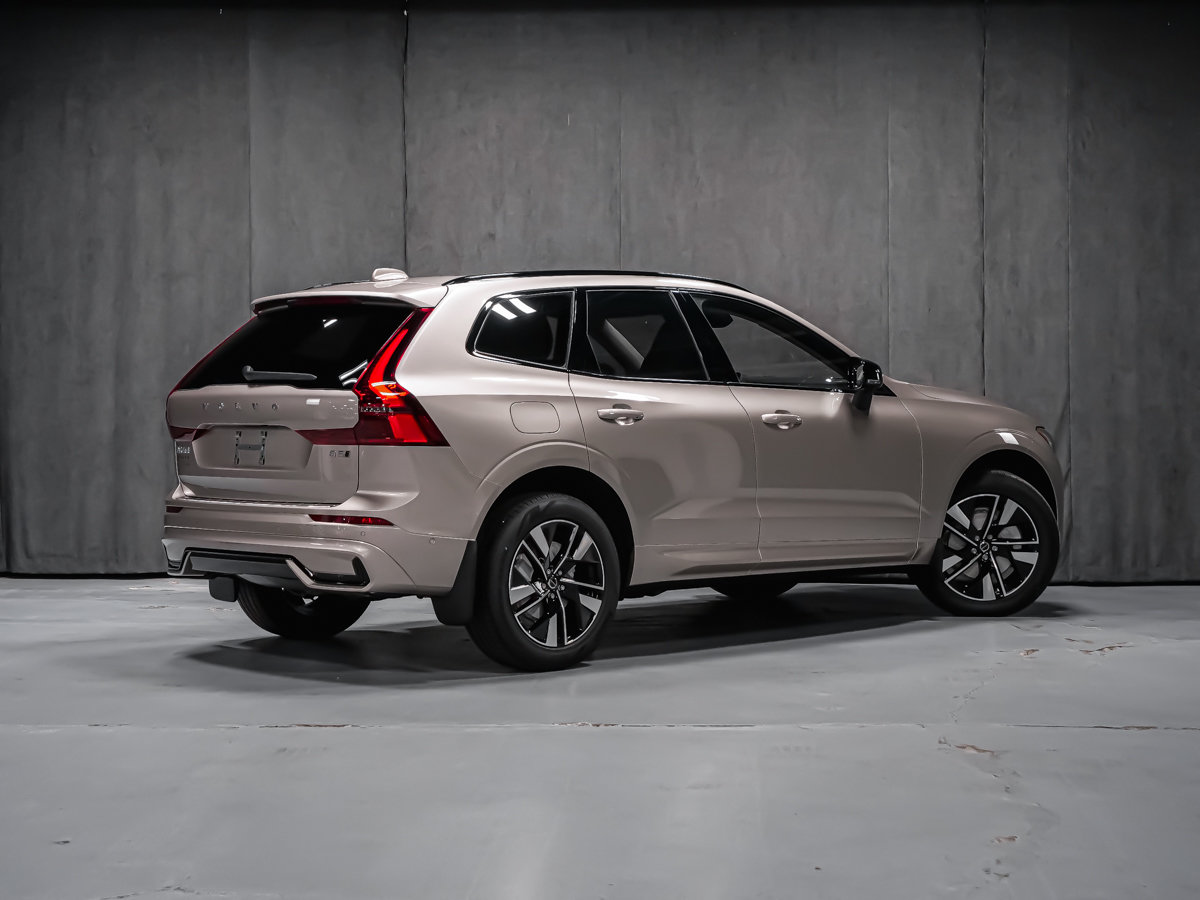 2026 Volvo XC60 Plus-2