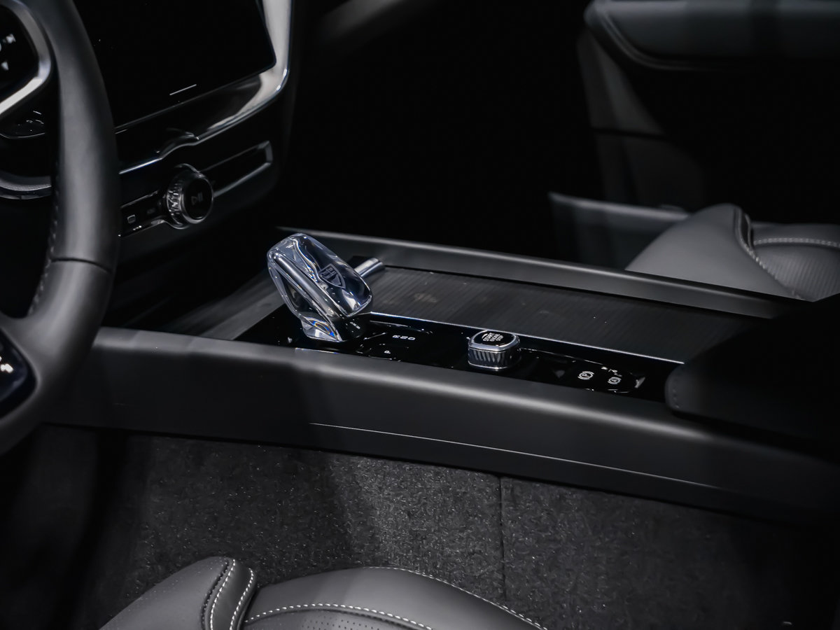 2026 Volvo XC60 Ultra Black Edition-7