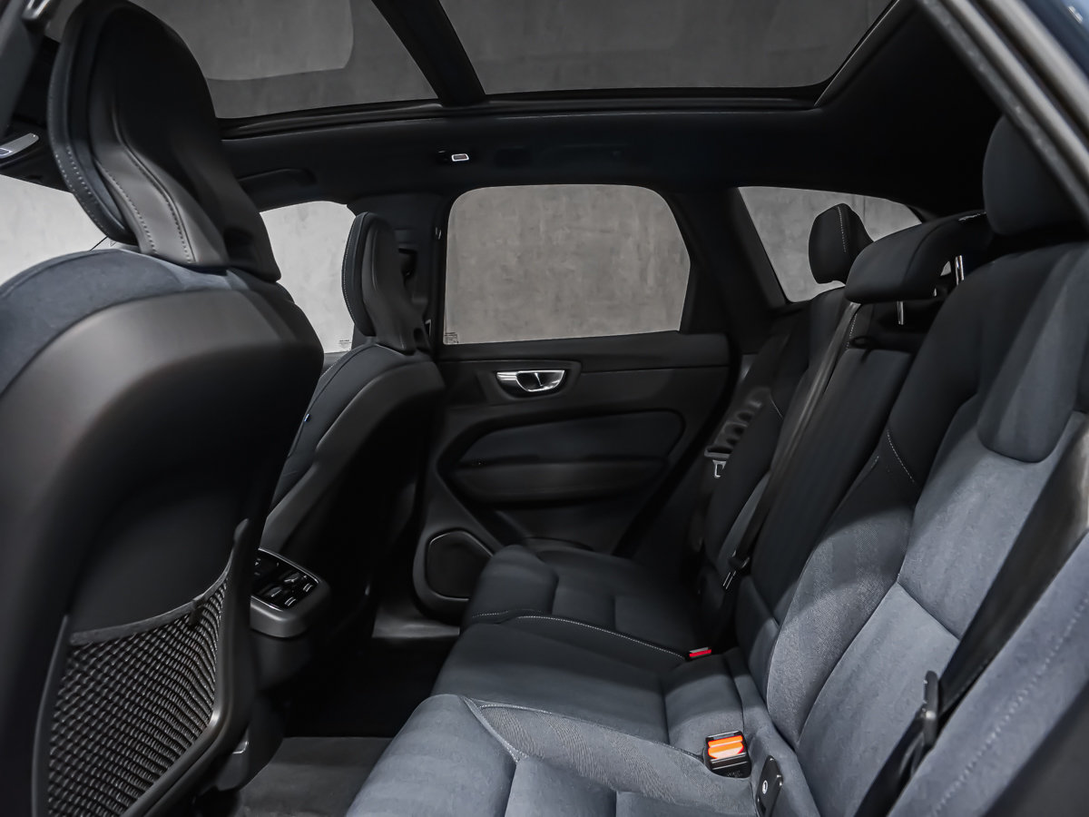 Volvo XC60 Ultra 2026-15