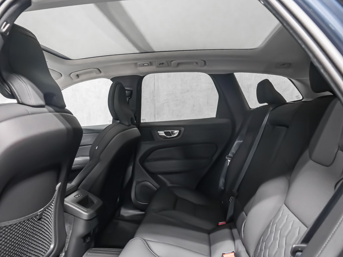 2026 Volvo XC60 Core-12