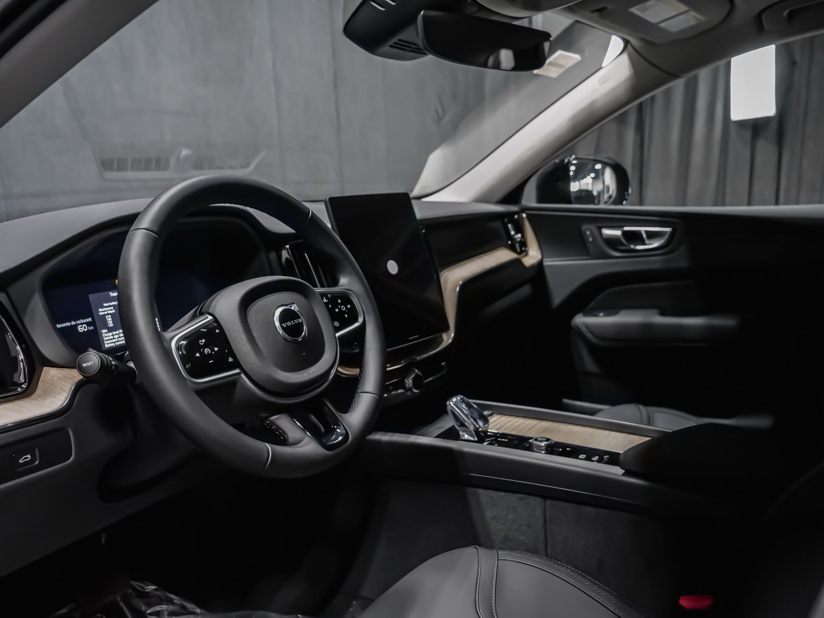 2026 Volvo XC60 Core-6