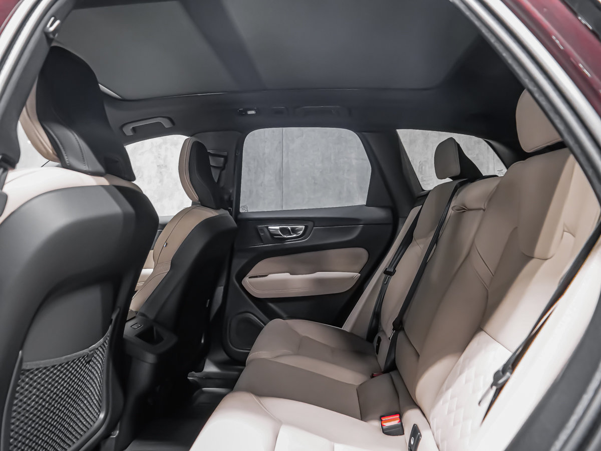 Volvo XC60 Plus 2026-7