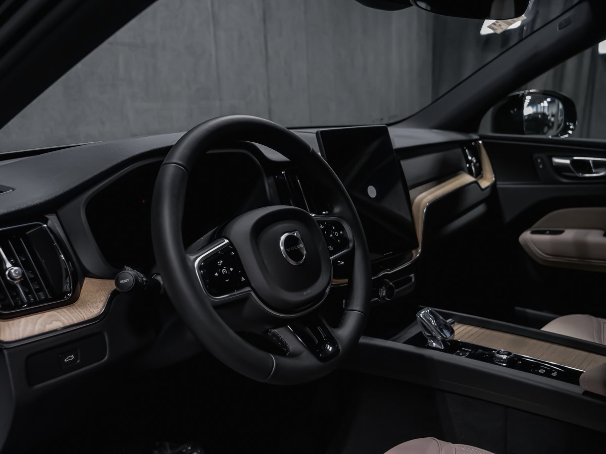 Volvo XC60 Core 2026-8