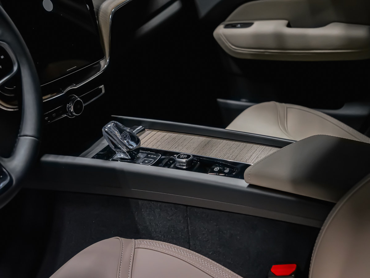 2026 Volvo XC60 Core-7