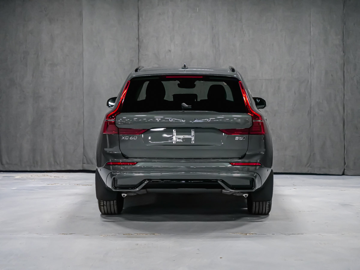 2026 Volvo XC60 Plus-5