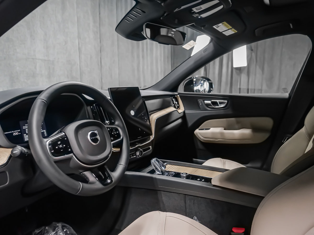 2026 Volvo XC60 Plus-6